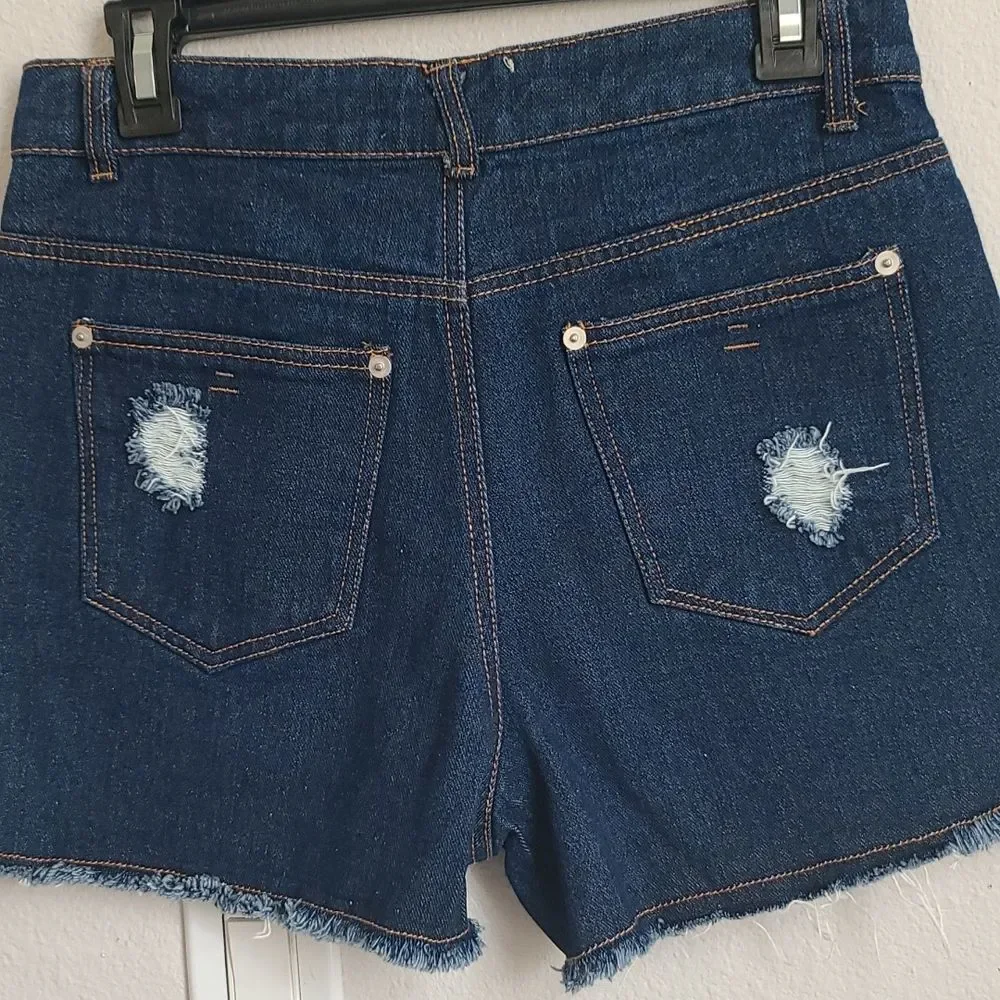 SHORTS. CHELSEA AND VIOLET DENIM SHORTS - Picture 5 of 13